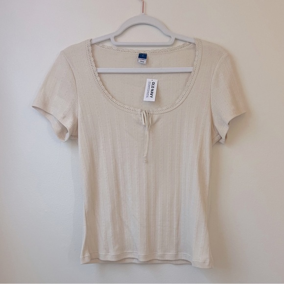 Old Navy Scoop Neck Short Sleeve Top - Picture 2 of 4